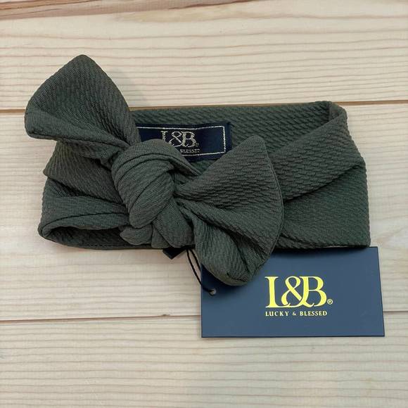NEW LUCKY & BLESSED big bow baby headband in olive - Picture 1 of 2